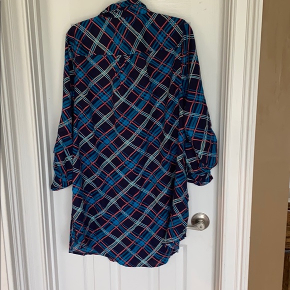 Ladies Top Long NWT Navy Plaid XL - Picture 2 of 3